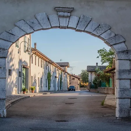 Tal Borc Casa de Férias San Vito al Torre